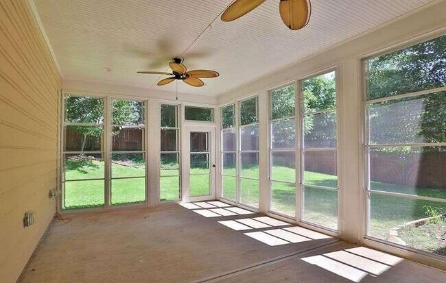 Building Photo - 3520 Mystic Dr