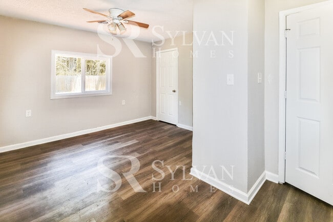 Building Photo - Adorable 3BR Home Available Now!