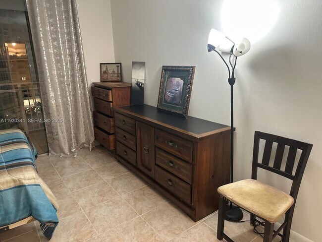 Building Photo - 1801 S Ocean Dr