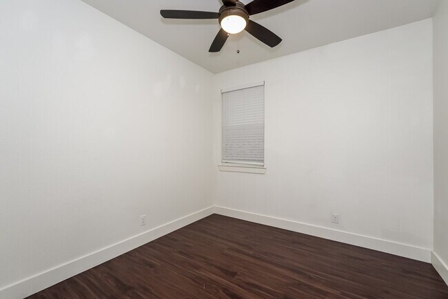 Building Photo - 8585 Mulligan Pass