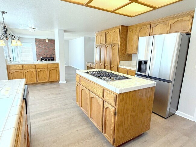 Building Photo - 20 Stratford Ct