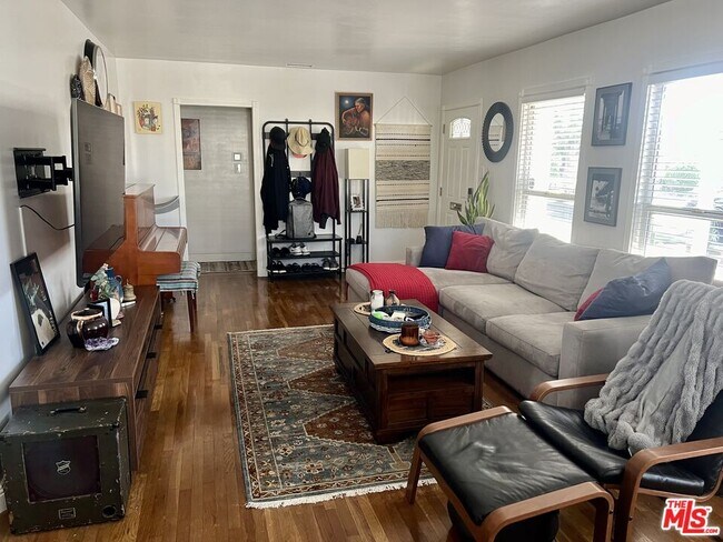 Building Photo - 8404 Newlin Ave