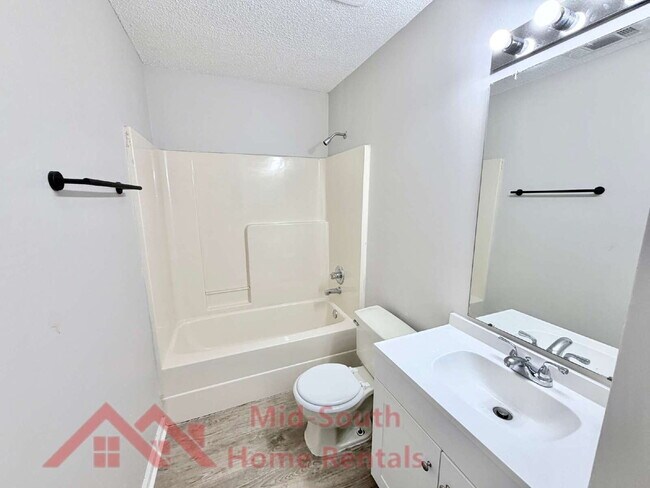 Building Photo - 4473 Cleopatra Cove N