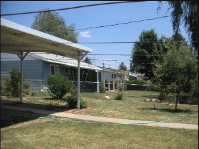 Building Photo - 705 E 3rd St