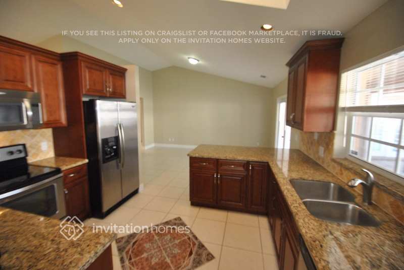 Building Photo - 13830 Geranium Pl