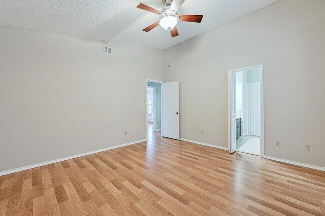 Building Photo - 4601 Manzanillo Dr