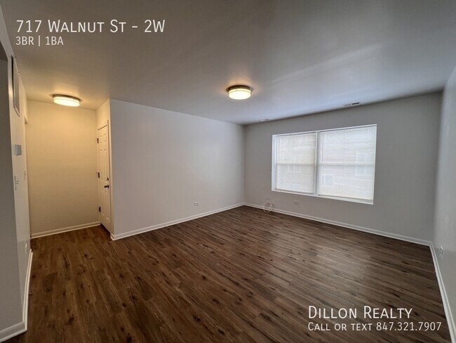 Building Photo - 717 Walnut St