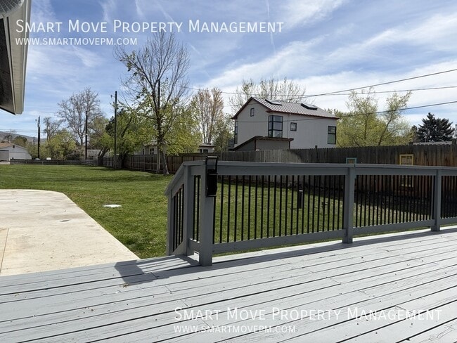 Building Photo - 2311 S Gekeler-