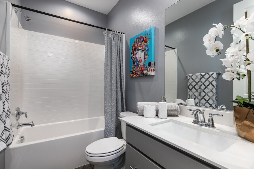 Bathroom 3 - Level 3 - 577 Daniel Freeman Cir