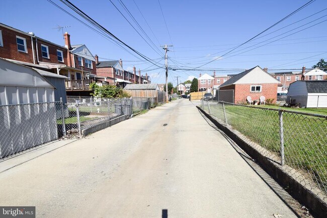 Building Photo - 1629 Searles Rd