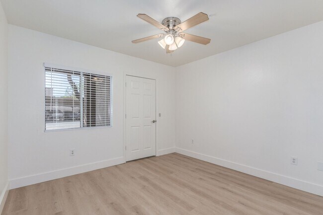 Building Photo - 2 Bedroom 2 Bathroom Condo- Downtown Gilbert