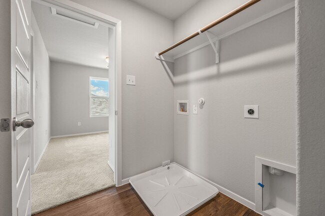 Building Photo - Brand New Home in Hymeadow!!!