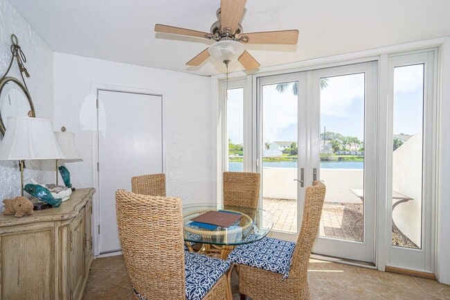 Building Photo - 900 Gulf Shore Dr