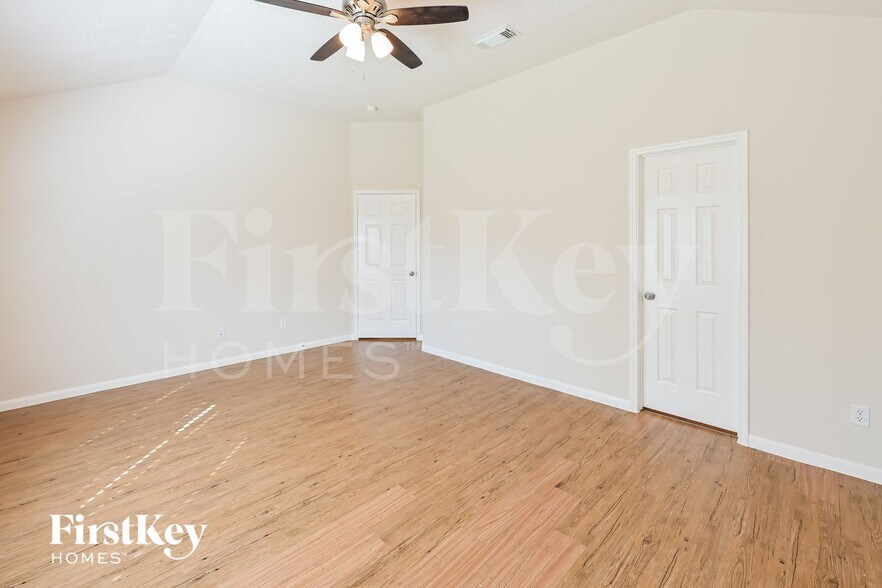 Building Photo - 2506 Fox Water Dr