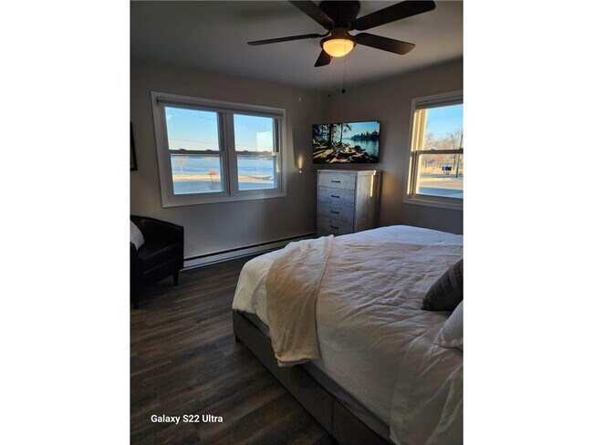 Building Photo - 114 Lake Ave S