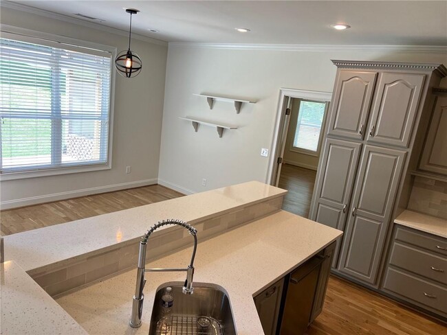 Building Photo - 194 Sweetwater Rdg