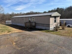 Building Photo - 1791 Breezewood Dr