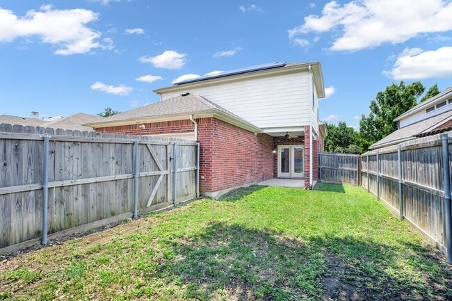 Building Photo - 3900 Braxton Ln