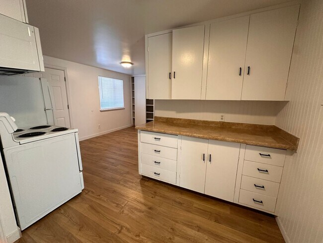 Building Photo - 3823 South 3200 West