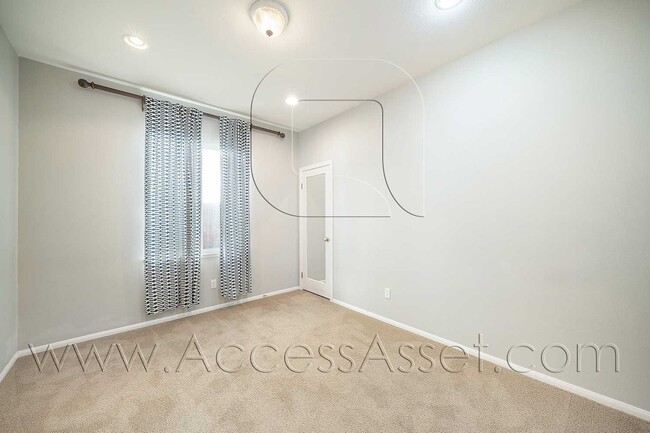 Building Photo - 29534 Dry Creek Dr