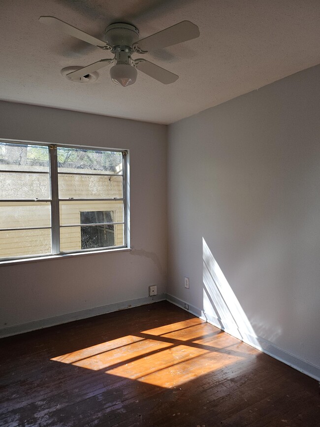 Primary Photo - 1607 Maria Dr
