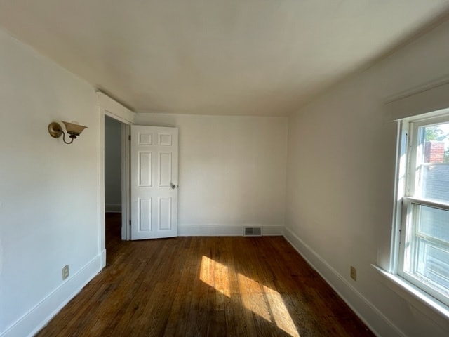 Building Photo - 1343 E Bowman St