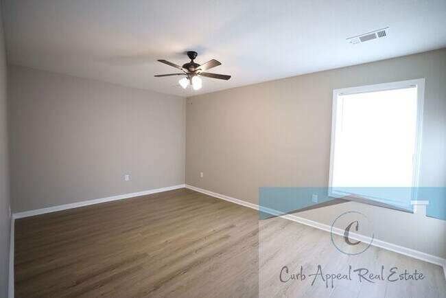 Building Photo - Move in special of $800!! Beautiful new construction 3 bed / 2 bath home - Lake City
