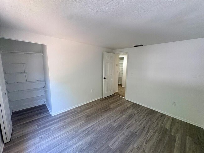 Building Photo - 305 57th Ave Dr E