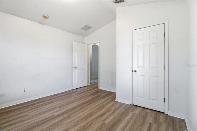 Building Photo - 2764 Rochelle Dr