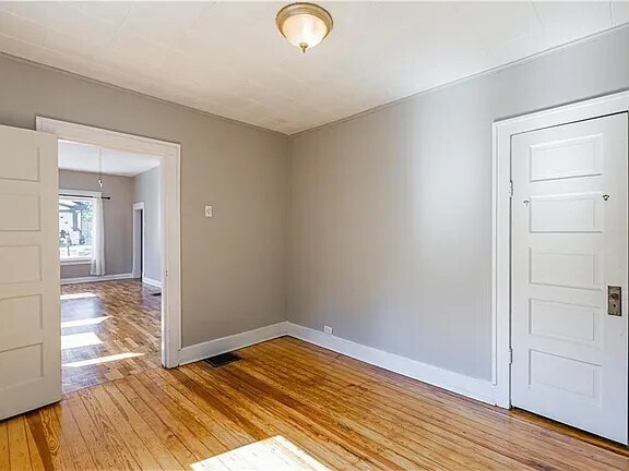 Building Photo - 4339 Lloyd St