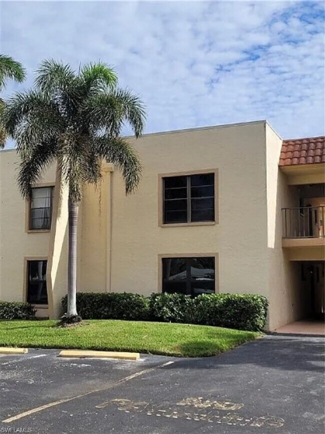 Building Photo - 12471 McGregor Blvd