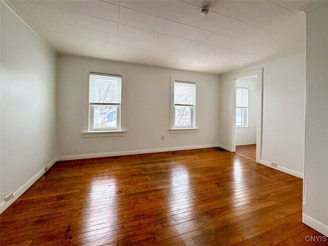 Building Photo - 88 E 5th St