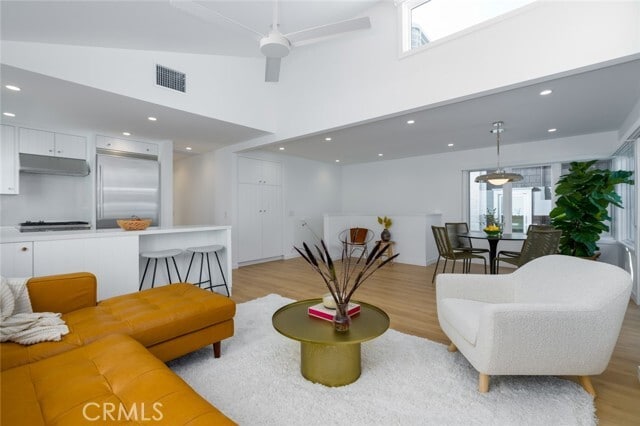 Building Photo - 710 Heliotrope Ave