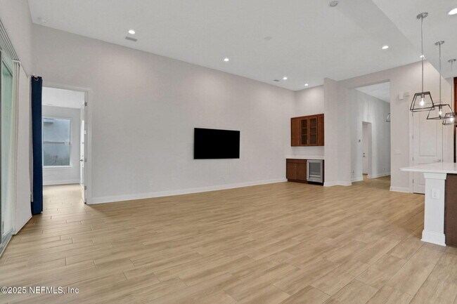 Building Photo - 321 Palm Island Way