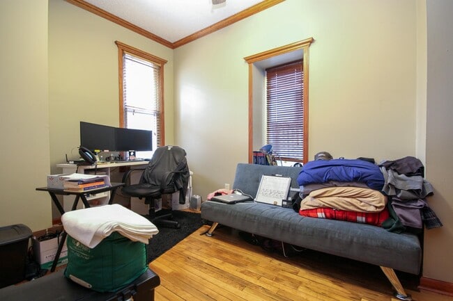 Building Photo - 1417 6th St NE