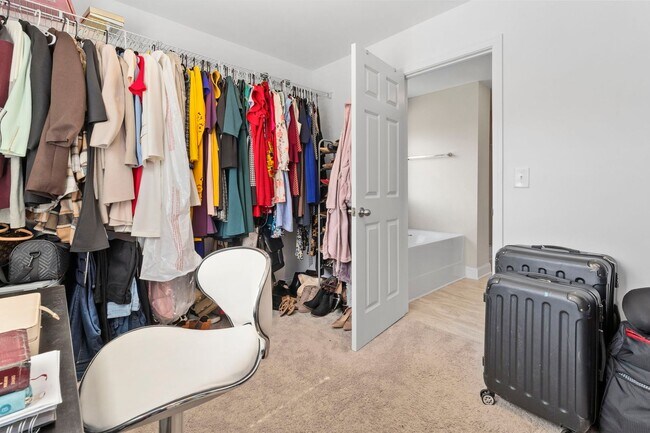 Building Photo - Spacious Ooltewah House Available