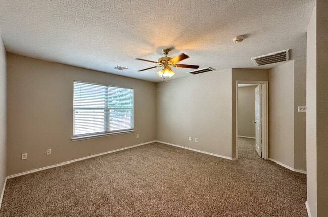 Building Photo - 6731 Providence View Ln