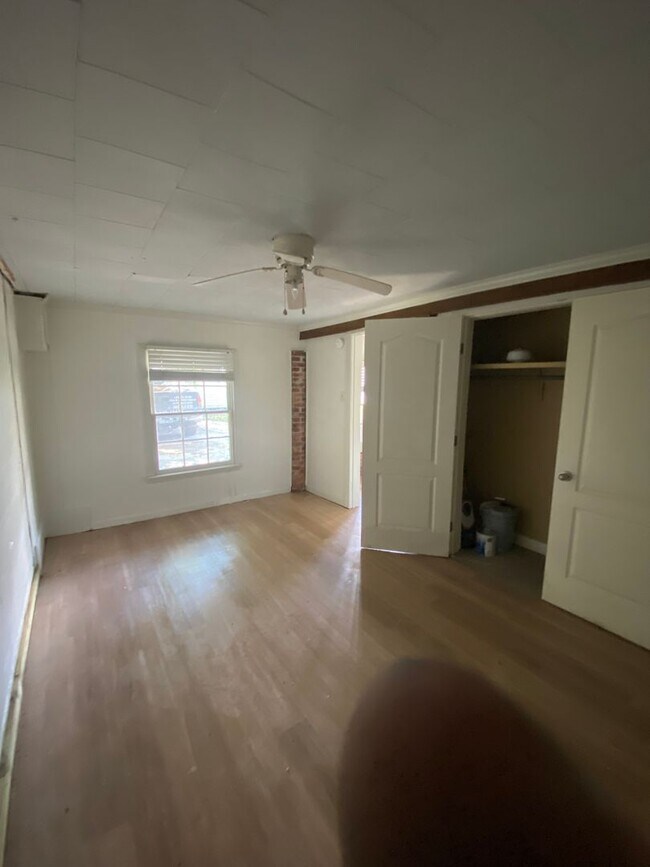 Building Photo - Cozy 1 bed, 1 bath apartment in St Martinv...