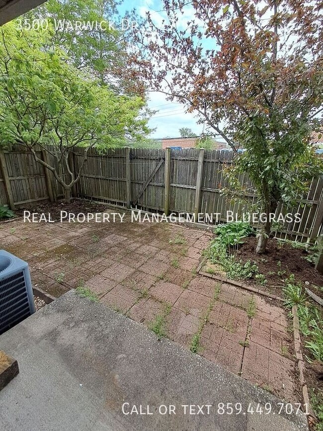 Building Photo - 3500 Warwick Dr