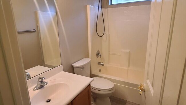Building Photo - 5-bedroom in the heart of Gilbert