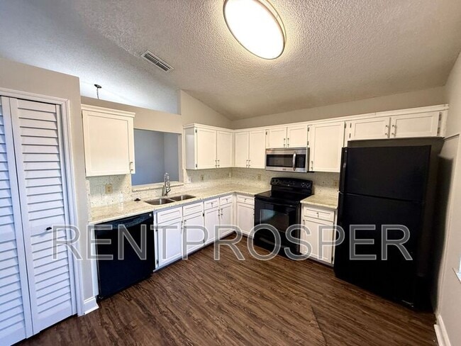 Building Photo - 9503 Rosewalk Ct