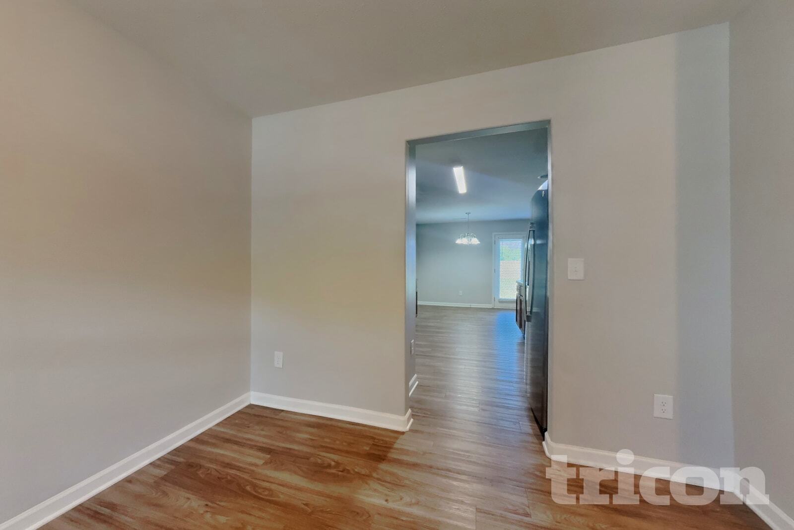 Building Photo - 4114 Vershire Ave