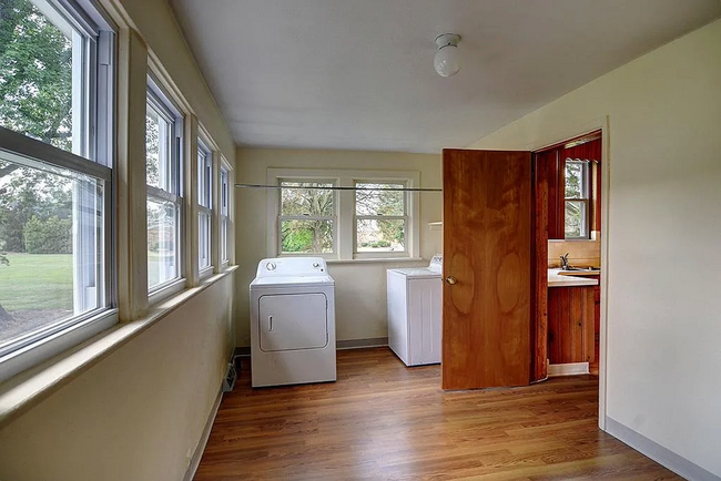 Building Photo - Renovated Farmhouse on Over 2 Acres – Waynesville Schools