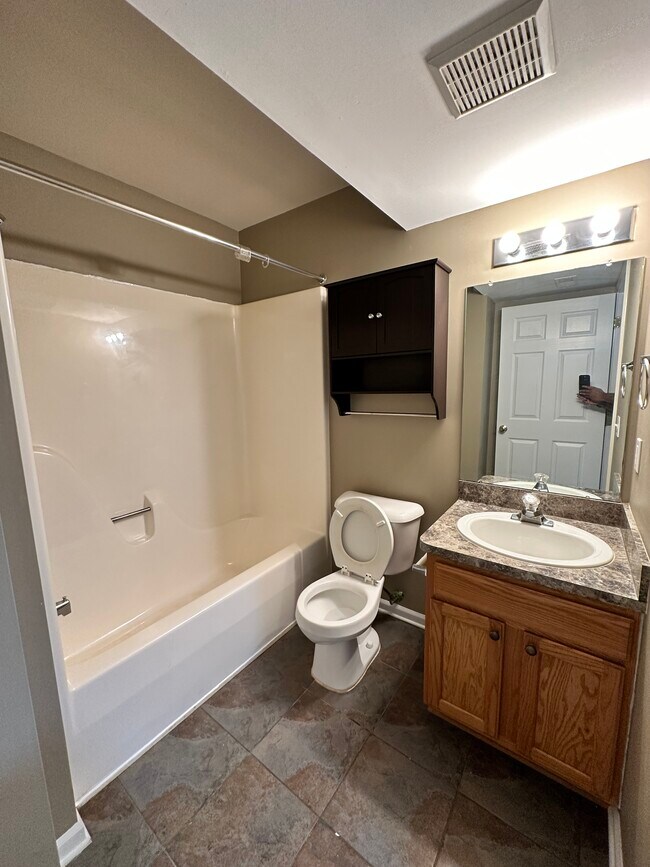 Building Photo - 3138 Promenade Cir