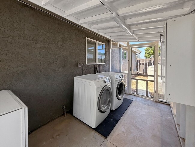 Building Photo - Beautiful 3Bd/2Ba home in central San Diego!