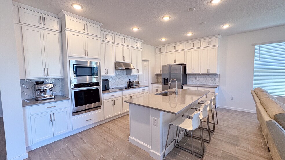 Kitchen - 2463 Middlebury Dr SE