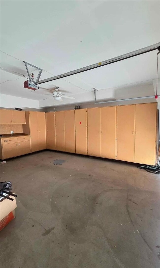 Building Photo - 16694 Elk Horn Ave