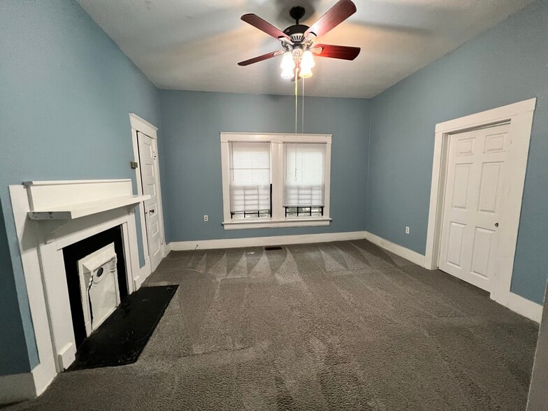 Building Photo - 1080 Curran St NW