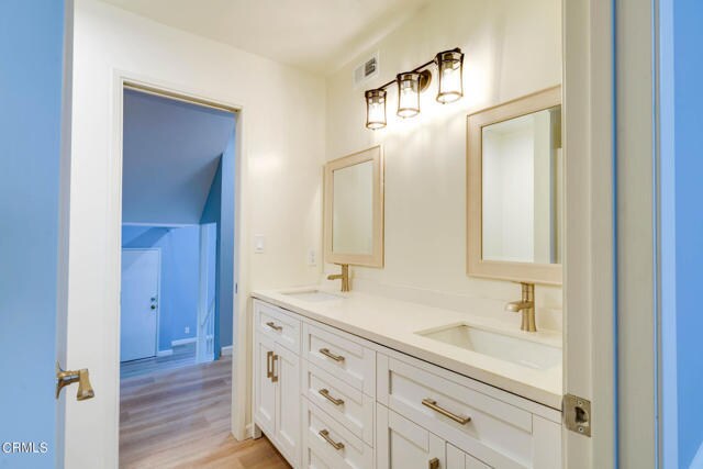 Building Photo - 522 S Ynez Ave