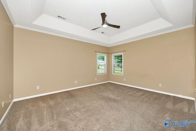 Building Photo - 722 Highland Dr